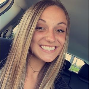 Meet your Posher, Carly